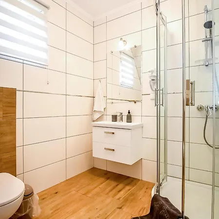 Za Gorami Za Lasami 3*