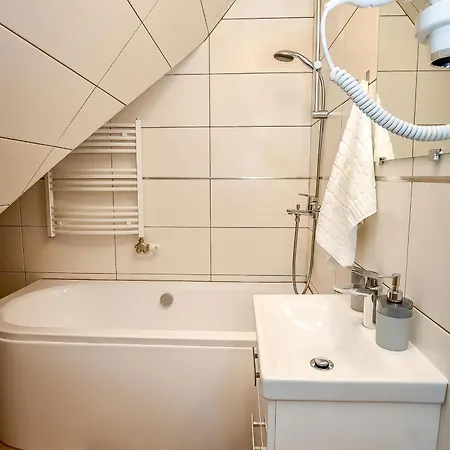 Za Gorami Za Lasami Bed & Breakfast