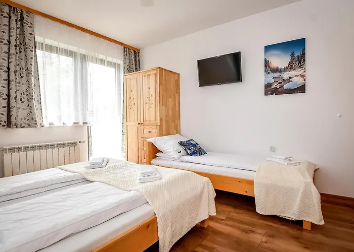 Za Gorami Za Lasami 3*